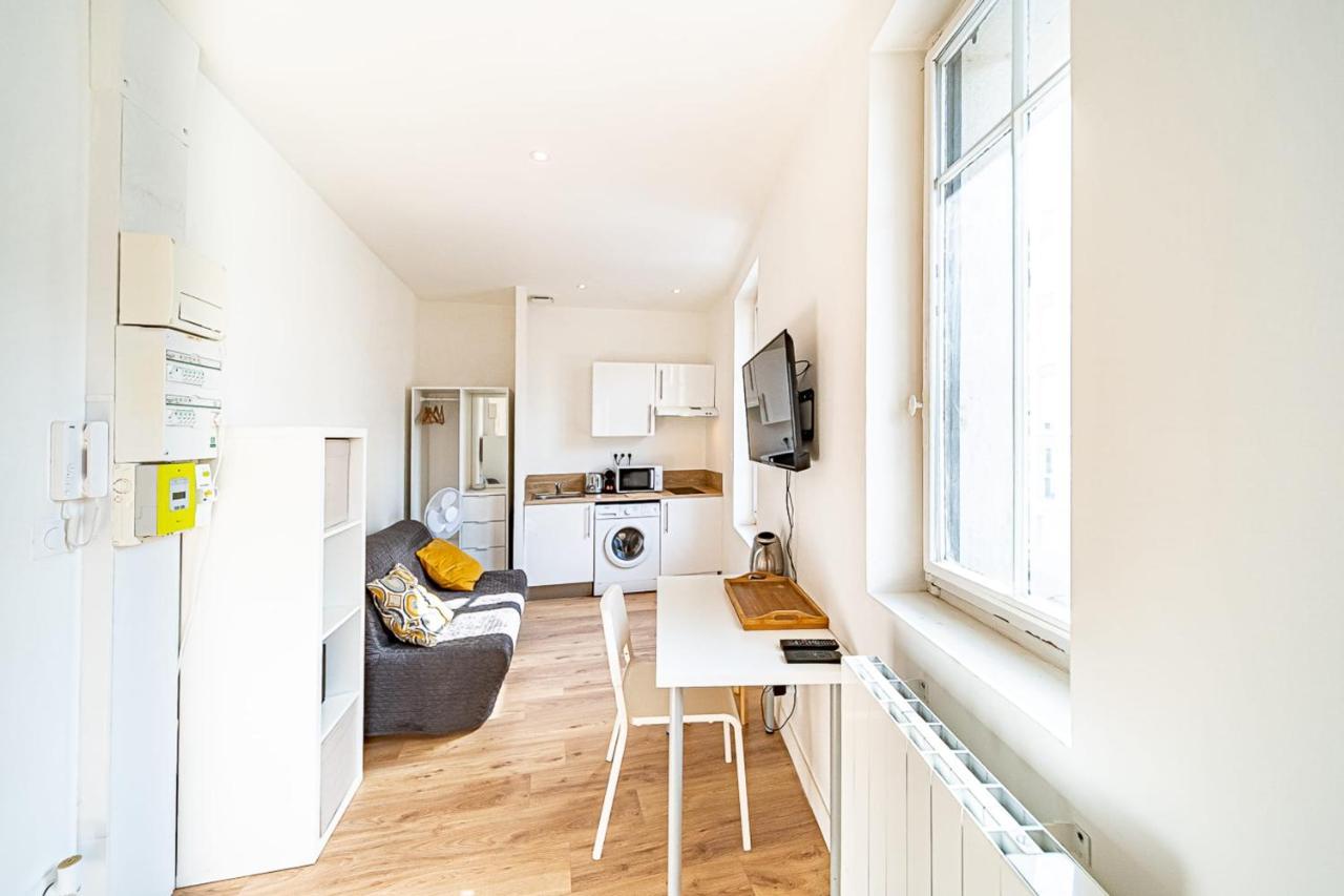 Le Debourg - Studio Tout Proche Metro B Lione Esterno foto
