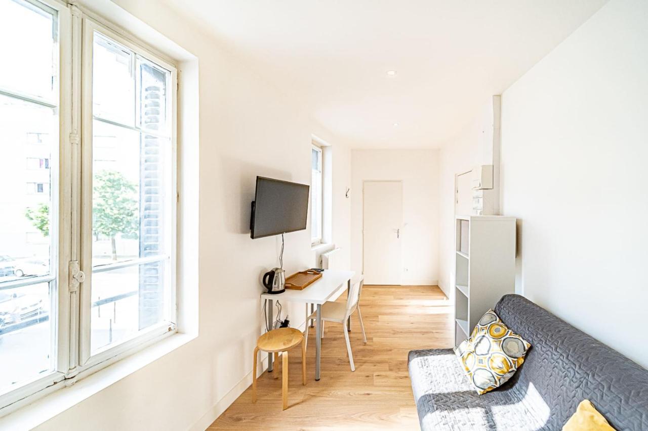 Le Debourg - Studio Tout Proche Metro B Lione Esterno foto